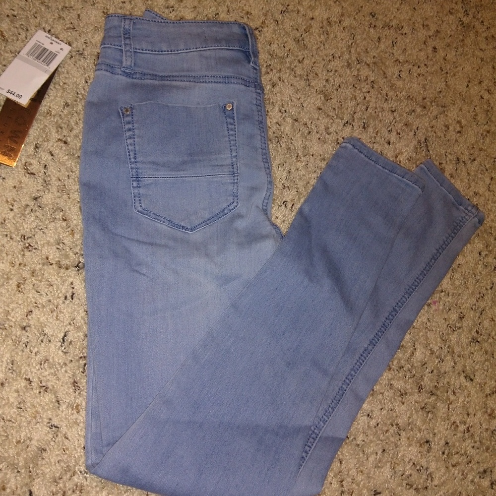 Jeans - Picture 2 of 5